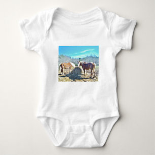 Rettet Pferde, die Heu essen Baby Strampler