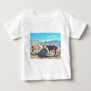 Rettet Pferde, die Heu essen Baby T-shirt