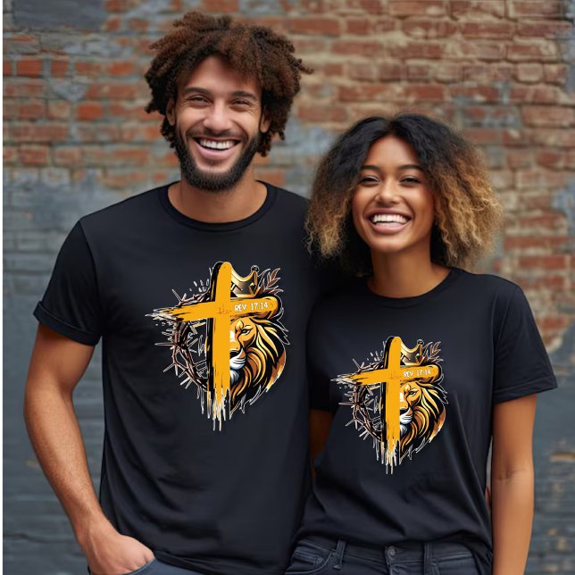 Rev 17:14 König der Könige - Löwenkreuz Unisex T-Shirt (Von Creator hochgeladen)