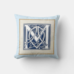 Reversible Celtic M Initial Kissen