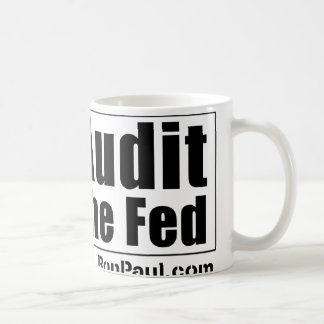 Revidieren Sie die gefütterte Tasse