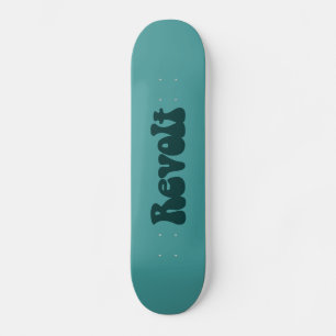 Revolt - Dunkelgrün auf Ocean Green Skateboard