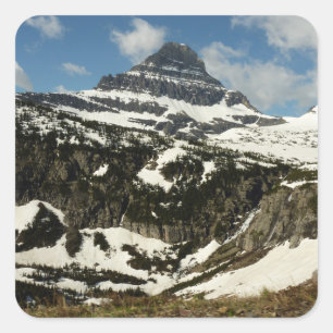 Reynolds Mountain vom Logan Pass im Glacier Park Quadratischer Aufkleber