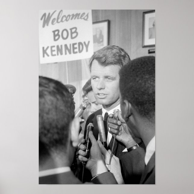 RFK spricht mit Reportern - Atlantic City DNC Poster (Vorne)