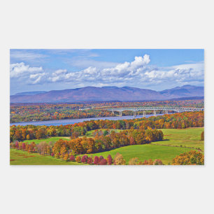 Rhinecliff Bridge im Herbst Rechteckiger Aufkleber