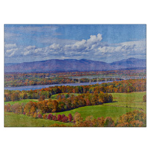 Rhinecliff Bridge im Herbst Schneidebrett