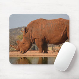 Rhino mit Schlamm auf dem Foto Mousepad