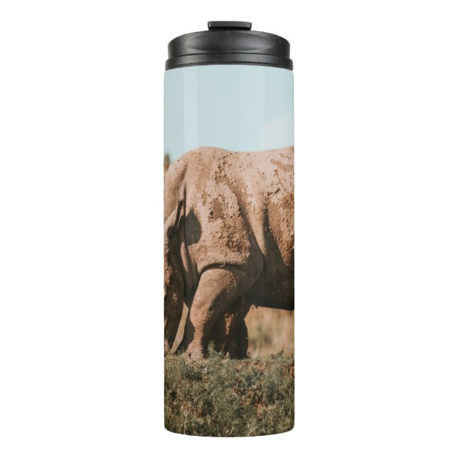 RHINO'S IN AFRIKA GRAZIEREN THERMOSBECHER (Vorderseite)