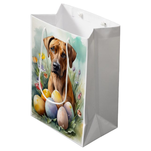 Rhodesian Ridgeback Dog mit Ostereier Holiday Mittlere Geschenktüte (Vorderseite Schrägansicht)
