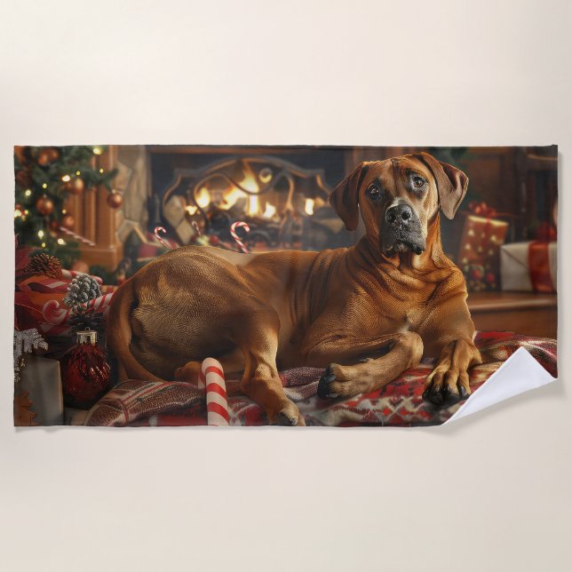 Rhodesian Ridgeback Dog Weihnachtsfest Strandtuch (Vorderseite)