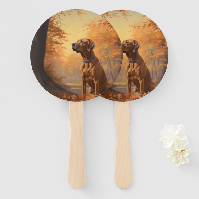 Rhodesian Ridgeback im Herbstfall Inspiriert Fächer (Vorne und Hinten)