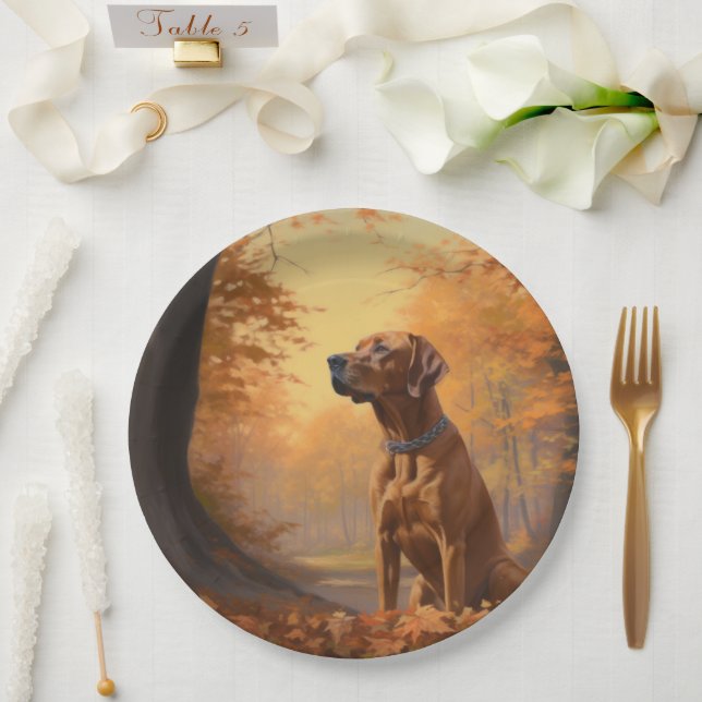 Rhodesian Ridgeback im Herbstfall Inspiriert Pappteller (Hochzeit)
