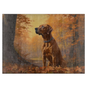 Rhodesian Ridgeback im Herbstfall Inspiriert Schneidebrett