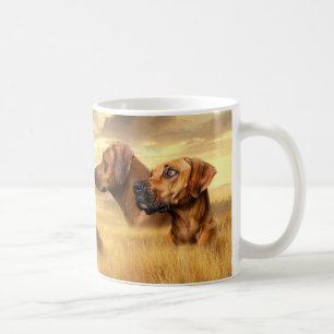 Rhodesian Ridgeback in der Savanne Einzigartiger T Kaffeetasse