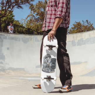 Rhodium-Charakter aus dem ATOMIVRA™ Skateboard