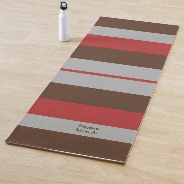 Rhythm Stripes Horizontal Lines Gray Red Brown Yogamatte (Beispiel)