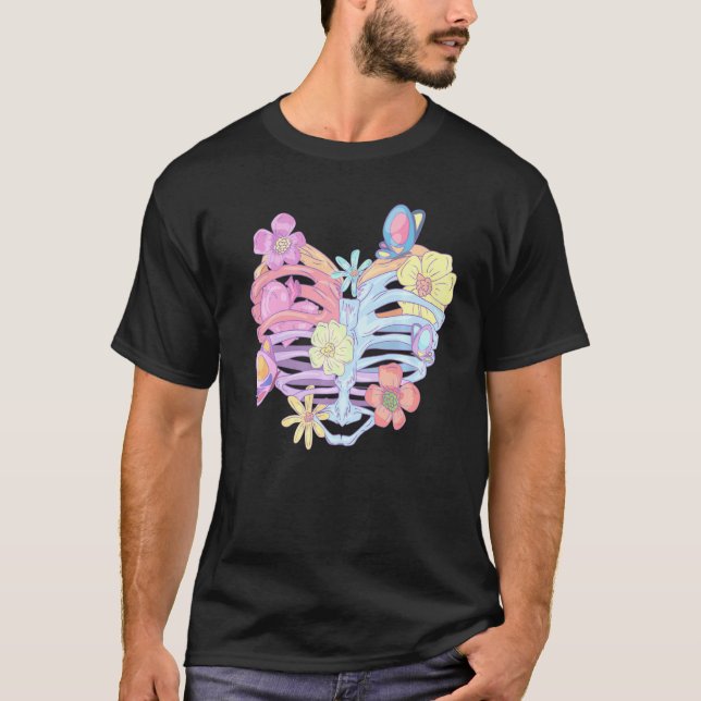 Ribcage Pastel Goth Blume Schmetterlinge T-Shirt (Vorderseite)