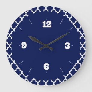 Rich Navy Blue and White Quatrefoil Pattern Große Wanduhr