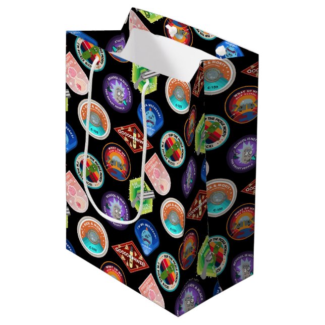 RICK UND MORTY™ | Muster für Außenraummuster Mittlere Geschenktüte (Vorderseite Schrägansicht)