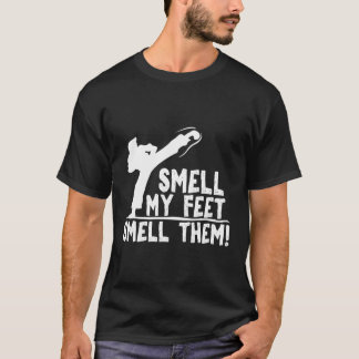 Riechen Sie mir nach dem Feet und riechen Sie die T-Shirt