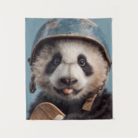 Riesen-Panda-Porträt mit Vintage-Helm in Blau