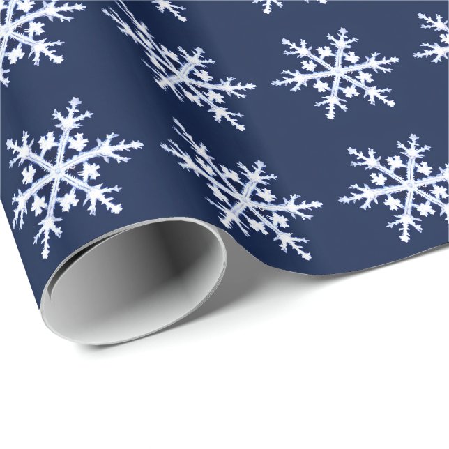 Rieseneis-Crystal-Schneeflocken auf Dunklem Indigo Geschenkpapier (Rolleneckpunkt)