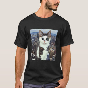 Riesenkatze in Manhattan seltsam und Kätzchen Kitt T-Shirt