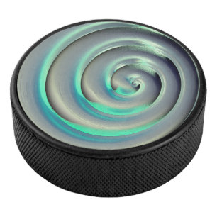 Riesensilber und Aquamarine-Spirale über schwarz Eishockey Puck
