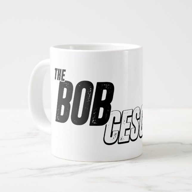 Riesiger Becher Bob Cesca Show Logo Jumbo-Tasse (Vorderseite Links)