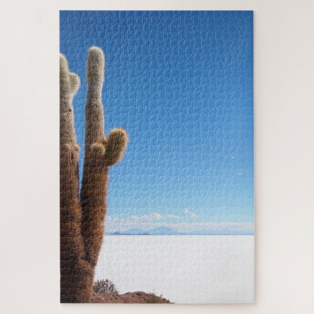 Riesiger Kaktus auf dem Salar de Uyuni Puzzle (Vertikal)