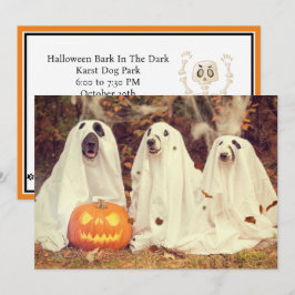 Rinde im dunklen Halloween-Party für Hunde Feiertagskarte