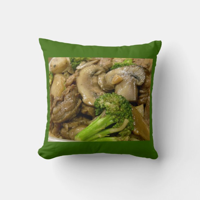 Rindfleisch, Brokkoli und Pilzstickerei Kissen (Vorderseite)
