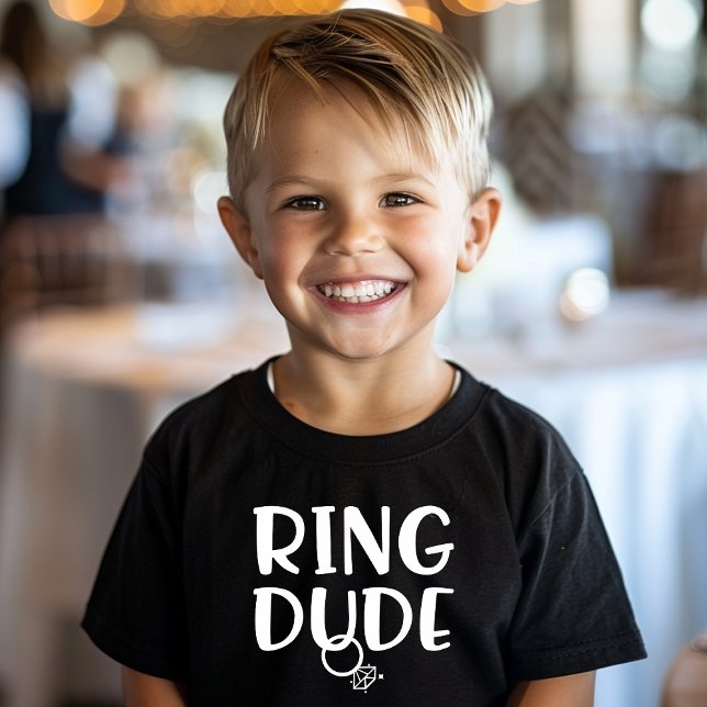 Ring-Typ Ringträger T-Shirt (Von Creator hochgeladen)