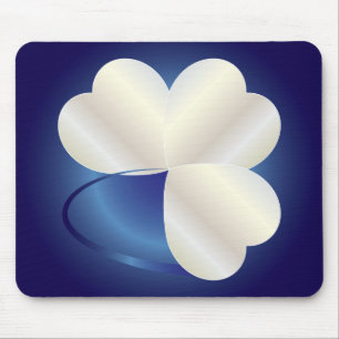 Ring von drei Herzen Mousepad