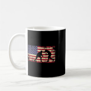 Ringender Wrestler kämpft mit amerikanischer Flagg Kaffeetasse