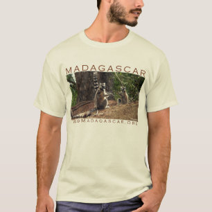 Ringtail Lemurs in Madagaskar T-Shirt