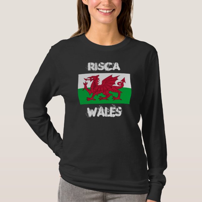 Risca, Wales mit walisischer Flagge T-Shirt (Vorderseite)