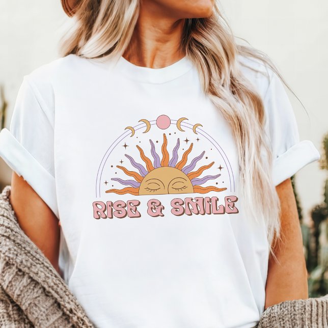 Rise & Smile Retro Boho Sun Tri-Blend Shirt (Von Creator hochgeladen)