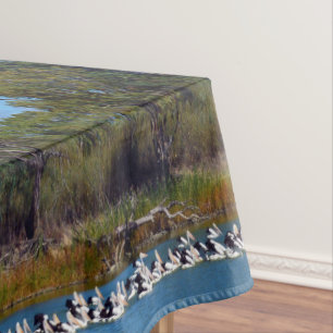 "River Murray's Fishermen: A Pelican Ansammlung" Tischdecke