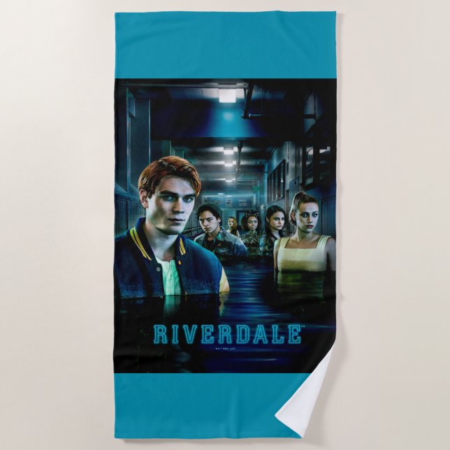 Riverdale Flooding Hallway Poster Strandtuch (Vorderseite)