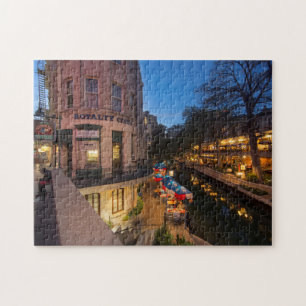 Riverwalk bei Dämmerung im Stadtzentrum von San An Puzzle