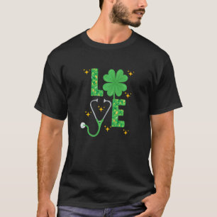 Rn Liebe Krankenschwester Glückliches Blatt Irland T-Shirt