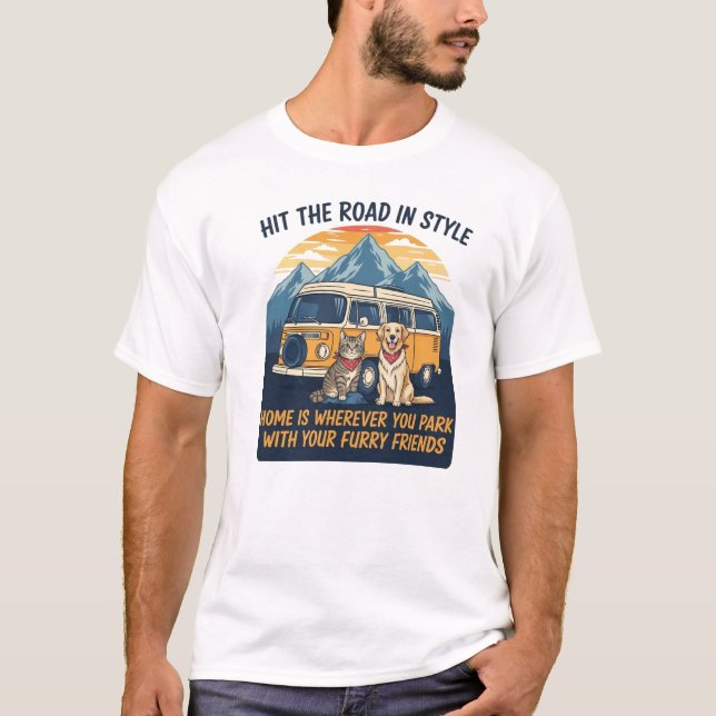 Road Trip With Furry Friends T-Shirt (Vorderseite)