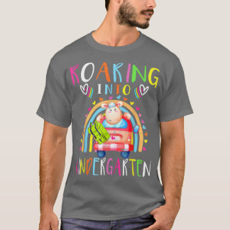 Roaming in den Kindergarten Niedliches Schaf zurüc T-Shirt