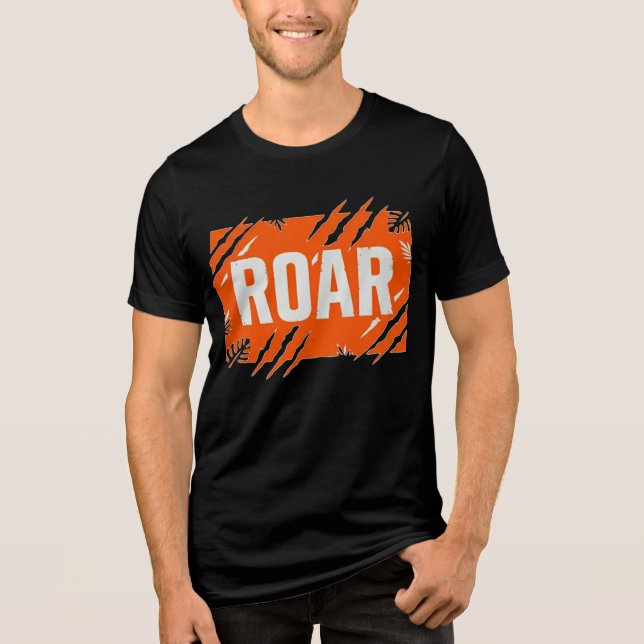 ROAR Wild Adventure Bold Typography T-Shirt Tri-Blend Shirt (Vorderseite)