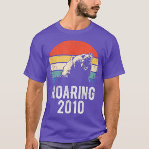 Roaring 2010 Vintag Retro Sunset Bear Tier 12. T-Shirt