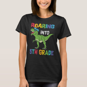 Roaring 5th Grade Back School T rex Dinosaur Kinde T-Shirt