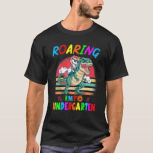 Roaring in Kindergarten Dinosaur   Bereit zu Zyper T-Shirt