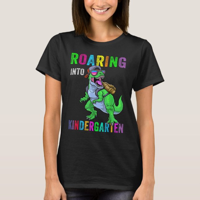 Roaring Into Kindergarten Dinosaur 1st Day Back To T-Shirt (Vorderseite)