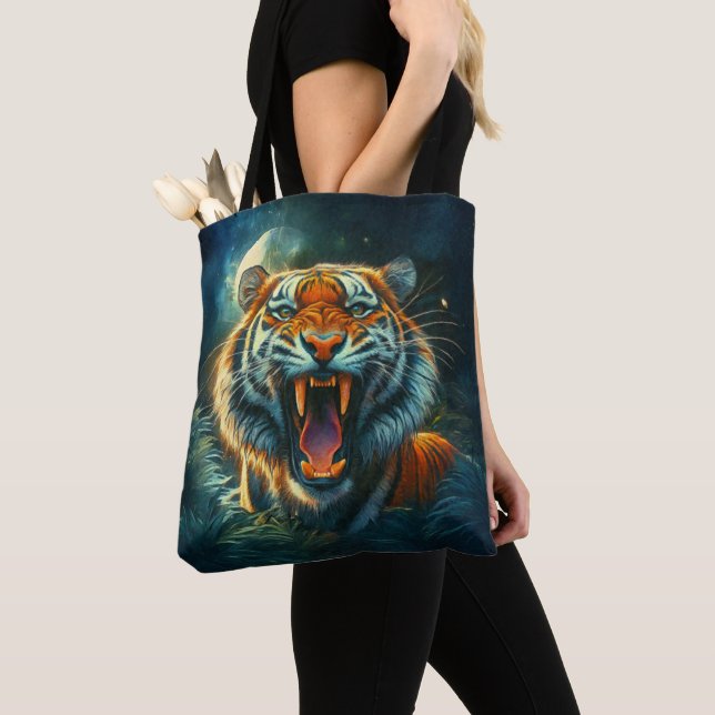 Roaring Tiger Moonlit Dschungel (Von Nahem)